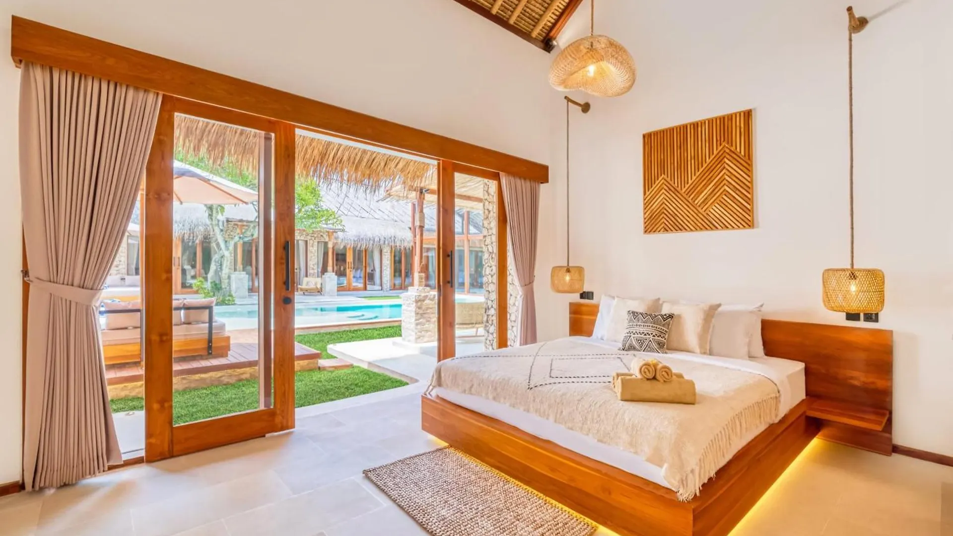 Villa Vienna - New 8Bdr Jacuzzi Sauna And Cinema Seminyak Indonesien