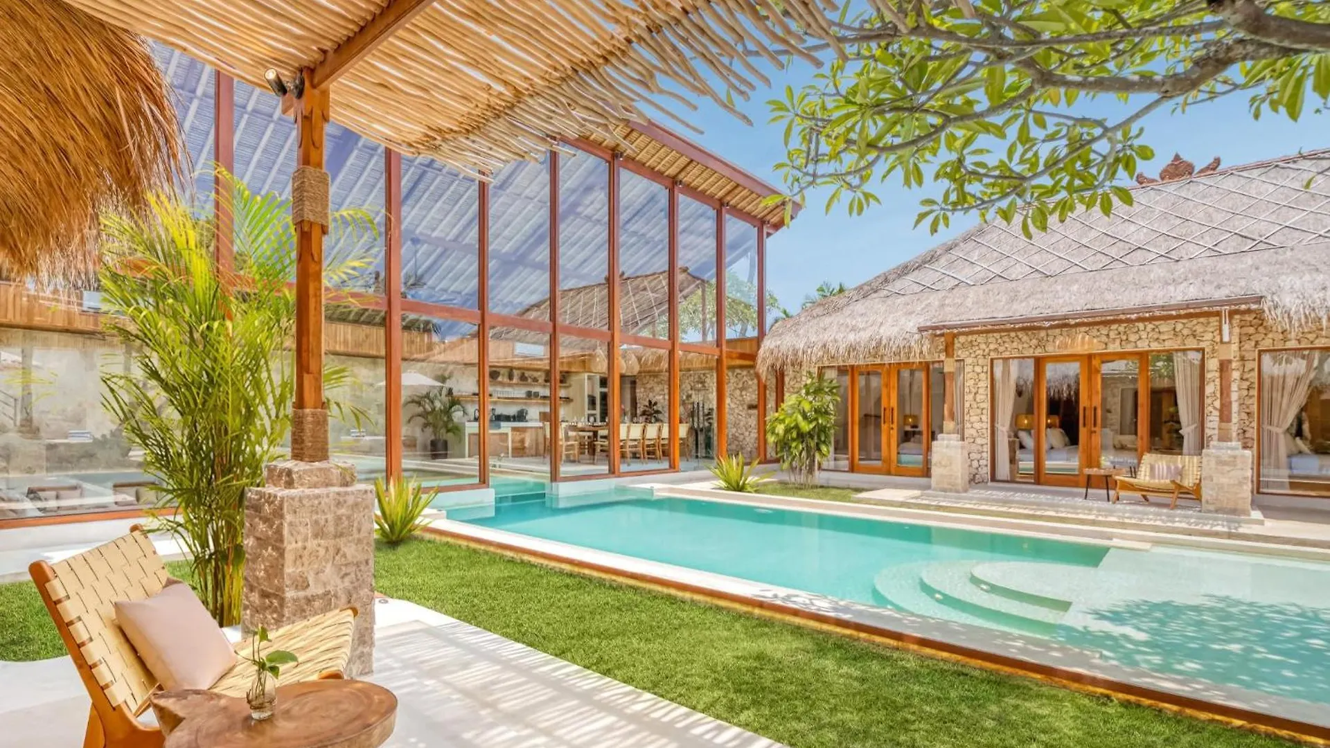 Villa Vienna - New 8Bdr Jacuzzi Sauna And Cinema Seminyak