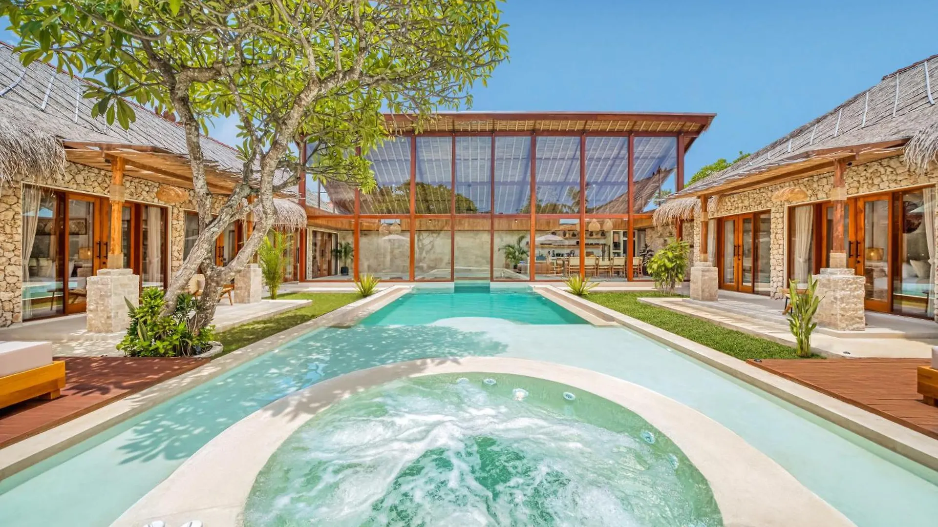 Villa Vienna - New 8Bdr Jacuzzi Sauna And Cinema Seminyak