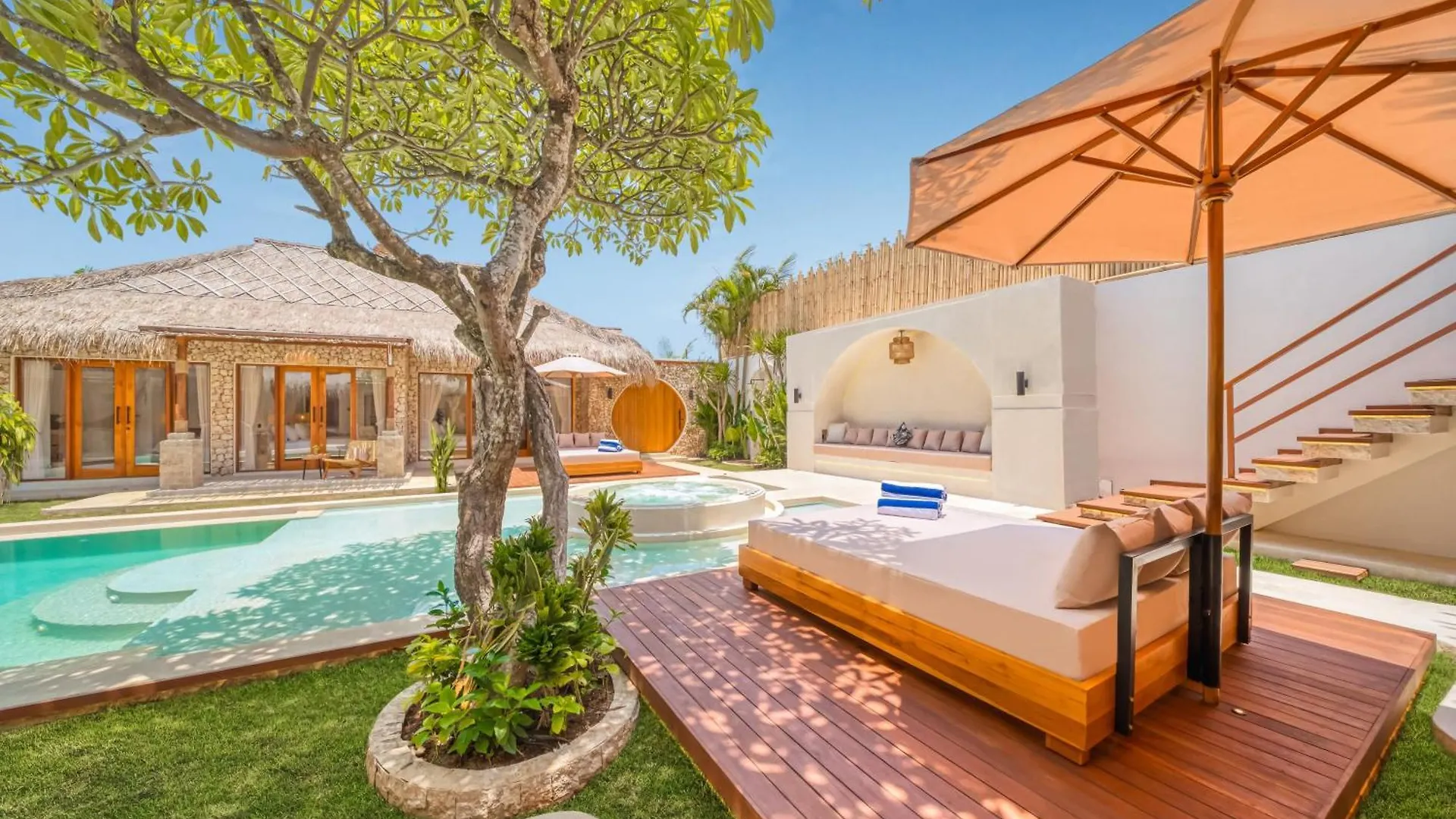 Villa Vienna - New 8Bdr Jacuzzi Sauna And Cinema Seminyak Indonesien
